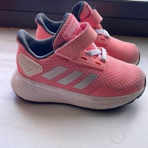 Adidas toddler size 6 shoes!
